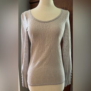 Women’s gray BKE top